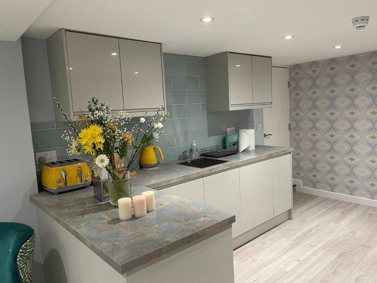 Entire 2 Bed Flat With Garden, Located Near Beach Lejlighed Brighton Eksteriør billede