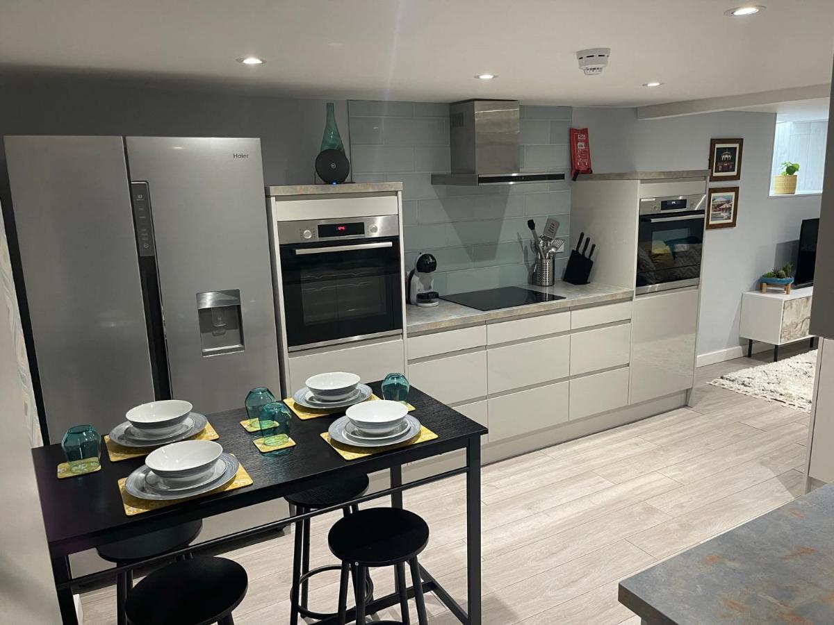 Entire 2 Bed Flat With Garden, Located Near Beach Lejlighed Brighton Eksteriør billede